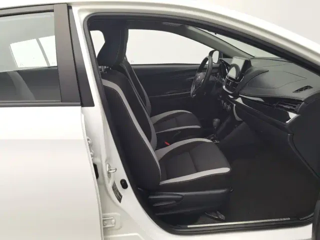 Toyota YARiS L Zhi Xuan — Фото автомобиля 23
