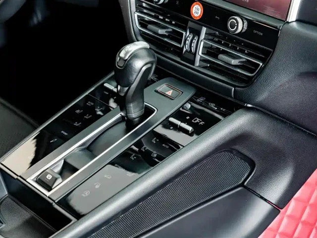 Porsche Macan — Фото автомобиля 18