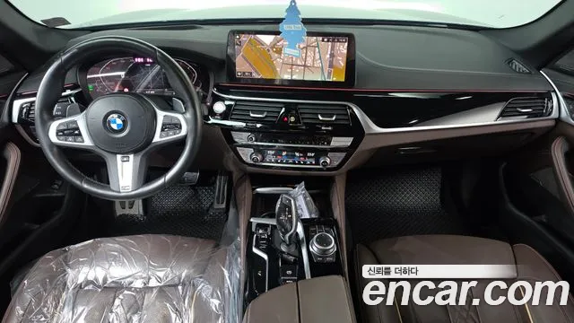BMW 5 Series G30 — Фото автомобиля 10