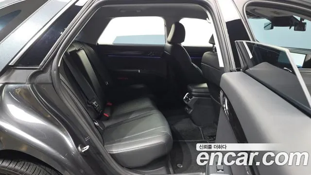 Hyundai Grandeur GN7 — Фото автомобиля 18