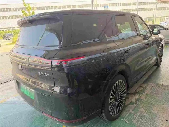 IM Motors LS8 — Фото автомобиля 2