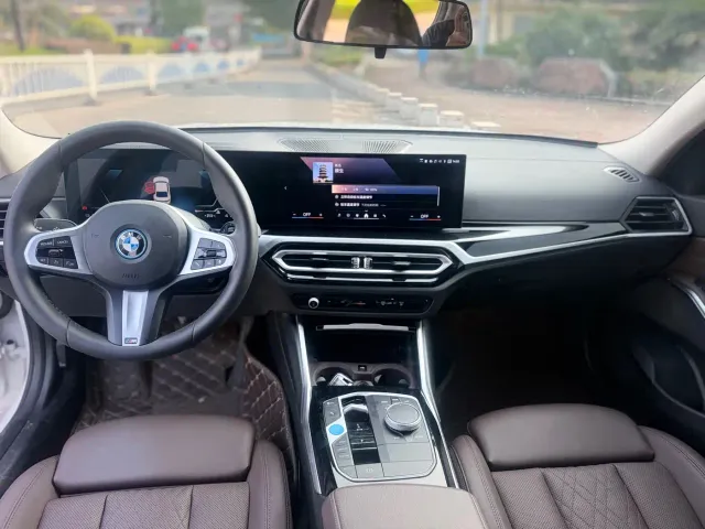 BMW i3 — Фото автомобиля 9