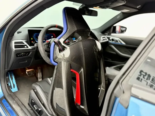 BMW M4 — Фото автомобиля 9