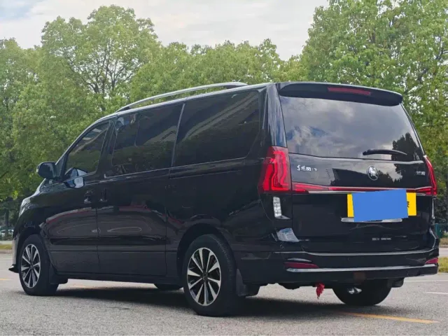 Forthing Fengxing M7 — Фото автомобиля 6