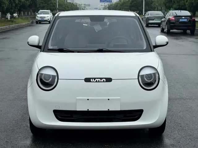 Changan Lumin — Фото автомобиля 2