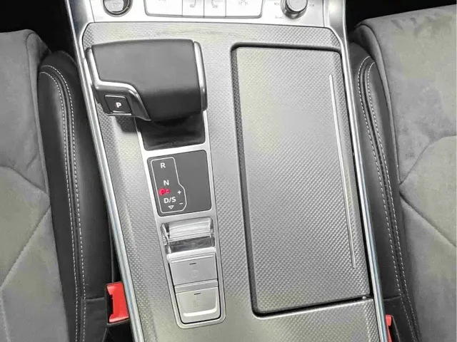 Audi A6L — Фото автомобиля 16