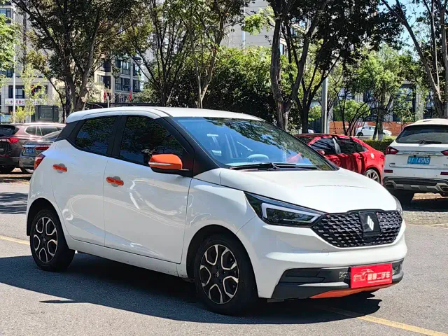 JMEV EV3 — Фото автомобиля 3