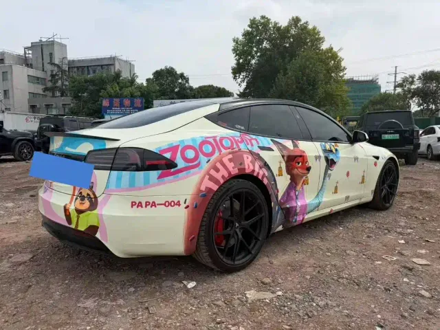Tesla Model S — Фото автомобиля 7