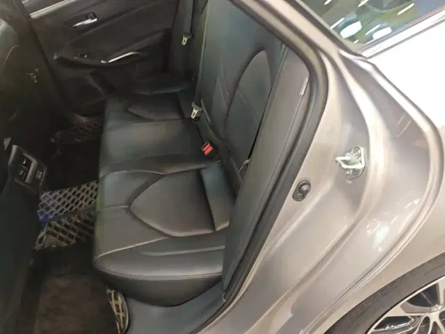 Toyota Avalon — Фото автомобиля 16