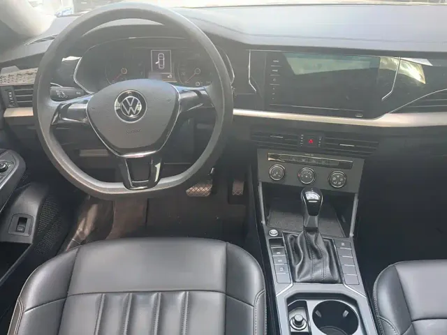 Volkswagen Passat — Фото автомобиля 3