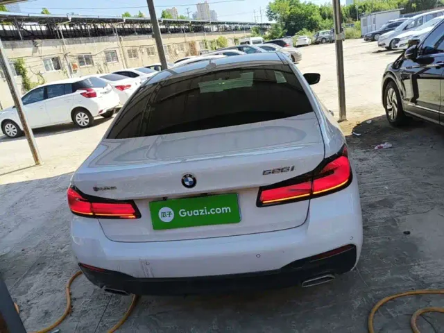 BMW 5 Series — Фото автомобиля 5