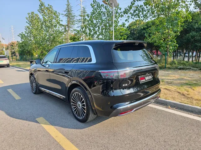Aito M8 — Фото автомобиля 5