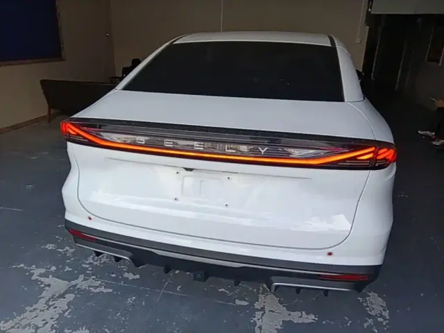 Geely Galaxy L6 — Фото автомобиля 5