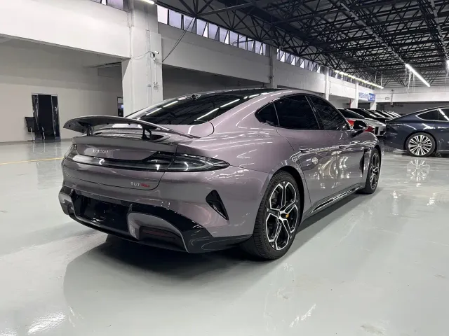 Xiaomi SU7 — Фото автомобиля 11