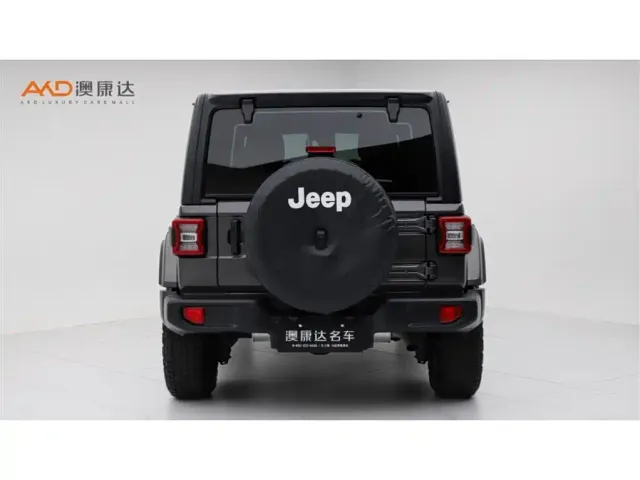 Jeep Wrangler — Фото автомобиля 4