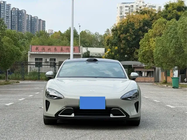Xiaomi SU7 — Фото автомобиля 2