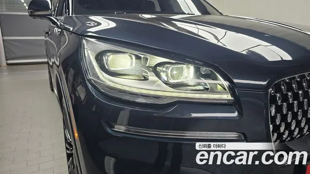 Lincoln Aviator — Фото автомобиля 22