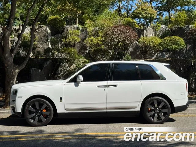 Rolls-Royce Cullinan — Фото автомобиля 3
