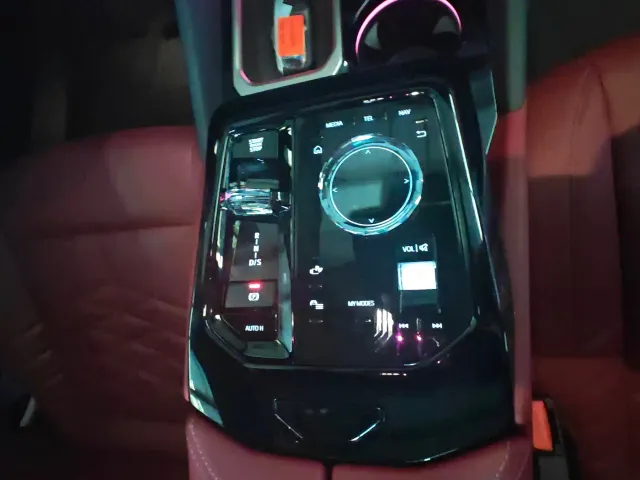 BMW 5 Series — Фото автомобиля 6