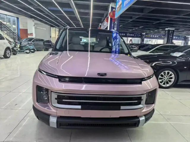 Geely ICON — Фото автомобиля 2