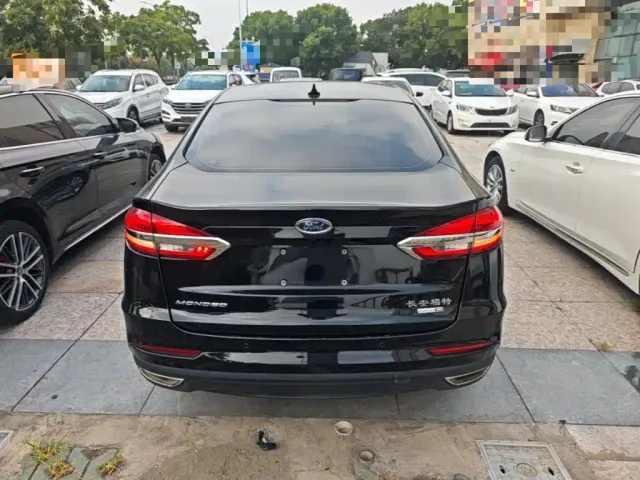 Ford Mondeo — Фото автомобиля 5