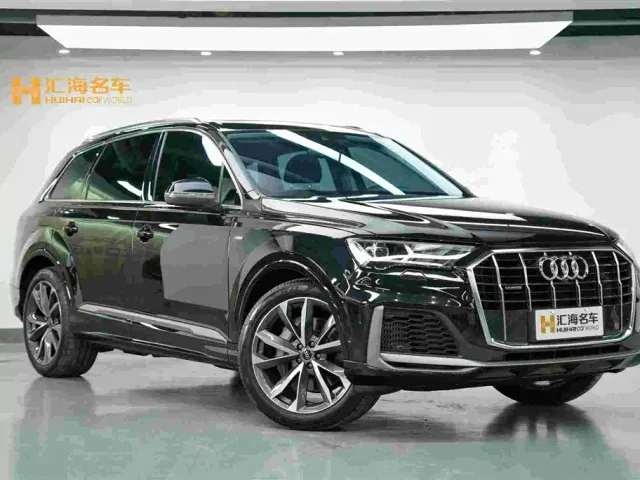 Audi Q7 — Фото автомобиля 3