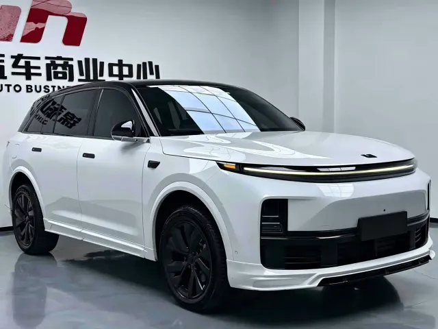 Li Auto L7 — Фото автомобиля 2