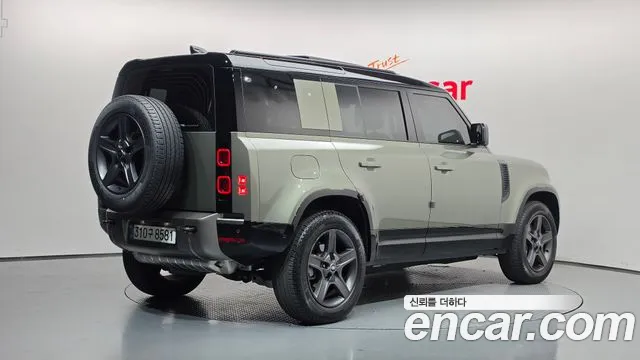 Land Rover Defender L663 — Фото автомобиля 2