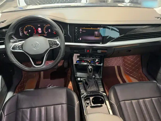Volkswagen Passat — Фото автомобиля 14