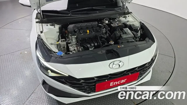 Hyundai AVANTE Avante (CN7) — Фото автомобиля 5