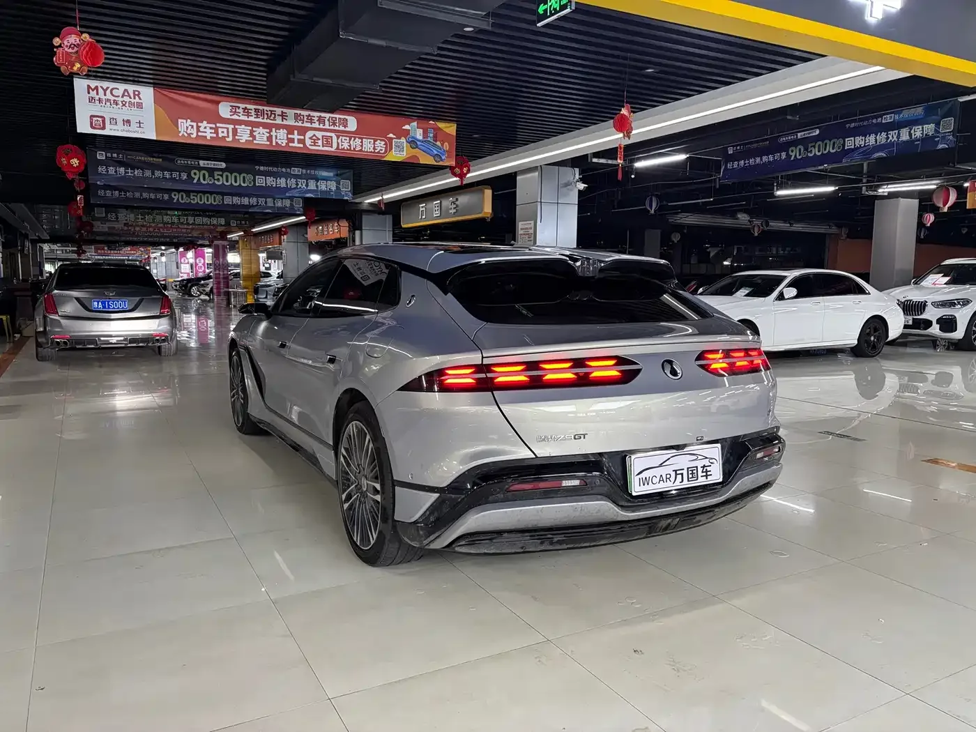 Denza Denza Z9GT 2024 1100 AWD Ultra Launch Edition — Фото автомобиля 8