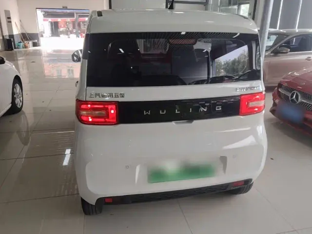 Wuling Hongguang Mini EV — Фото автомобиля 5