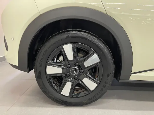 BYD Dolphin — Фото автомобиля 30