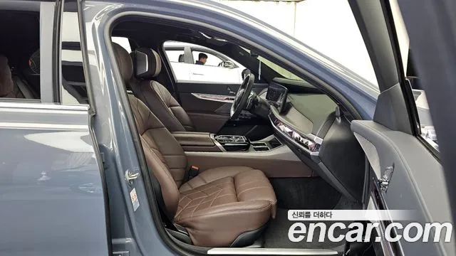 BMW 7 Series G70 — Фото автомобиля 17