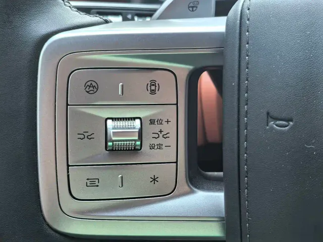 BYD FangChengBao Titanium 7 — Фото автомобиля 14
