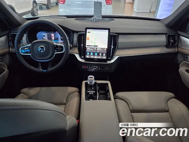 Volvo XC90 — Фото автомобиля 7