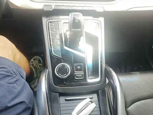 Geely Boyue — Фото автомобиля 9