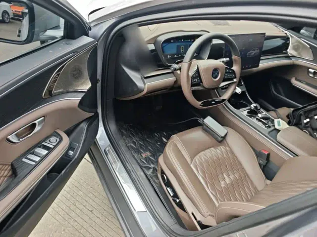 BYD Han — Фото автомобиля 15