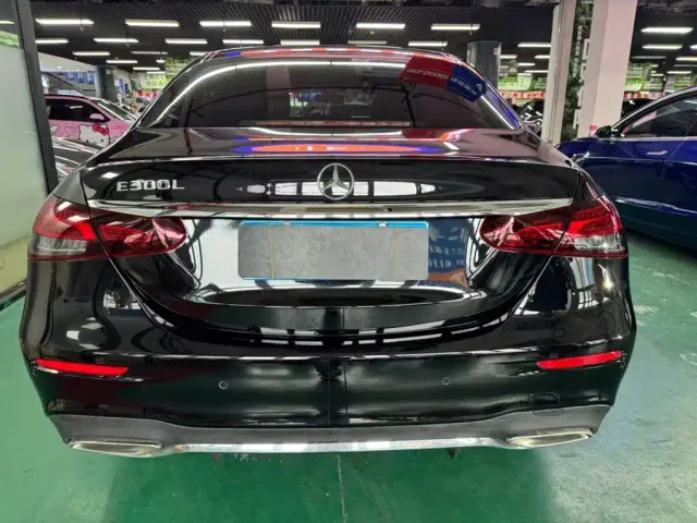 Mercedes-Benz E-Class — Фото автомобиля 13