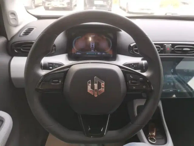 Leapmotor T03 — Фото автомобиля 10