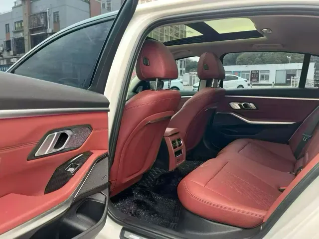 BMW 3 Series — Фото автомобиля 6