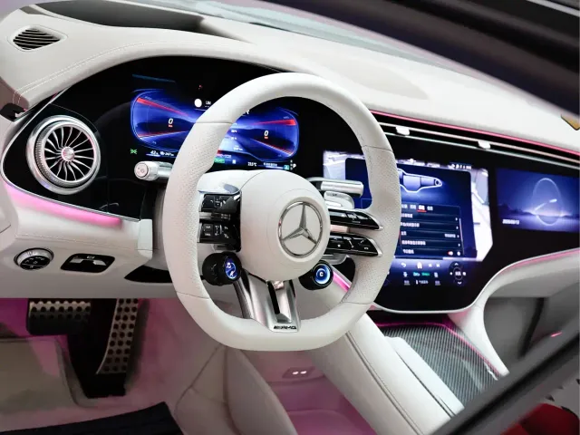 Mercedes-Benz EQS AMG — Фото автомобиля 10