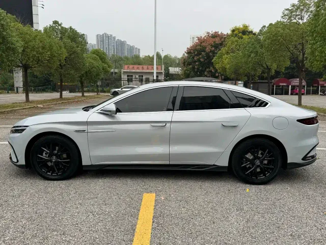 BYD Han 2025 DM-i Smart Drive Edition 125KM Elite — Фото автомобиля 8
