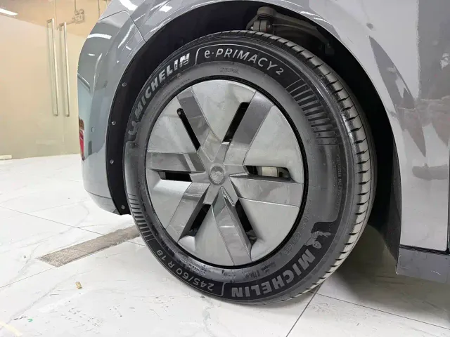 Li Auto MEGA — Фото автомобиля 7