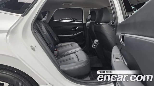 Hyundai Sonata Sonata Edge(DN8) 2.0 LPG(Для проката) — Фото автомобиля 11