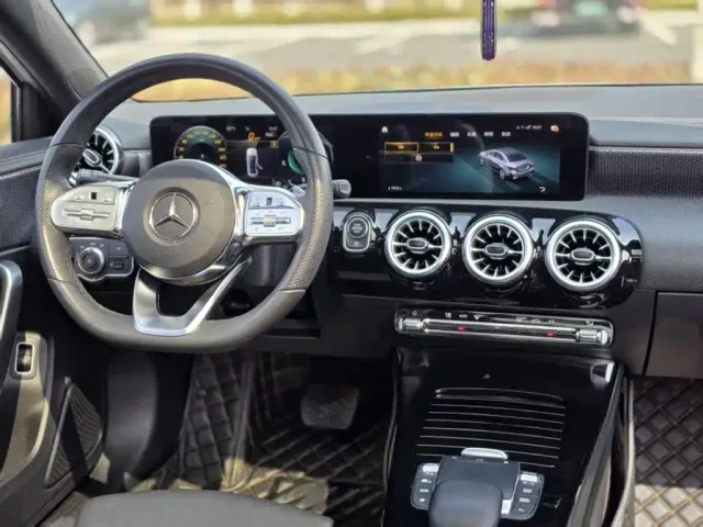 Mercedes-Benz A-Class — Фото автомобиля 17