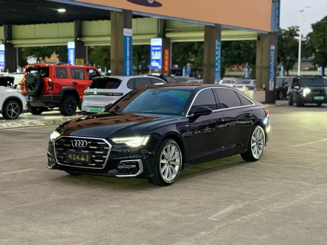 Фотография автомобиля — Audi A6L