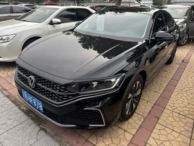 Фотография автомобиля — Volkswagen Passat
