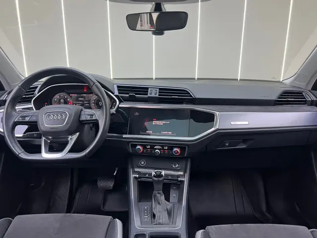 Audi Q3 — Фото автомобиля 6