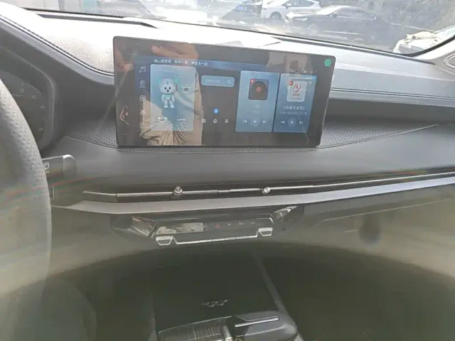 Wuling Jiachen — Фото автомобиля 12